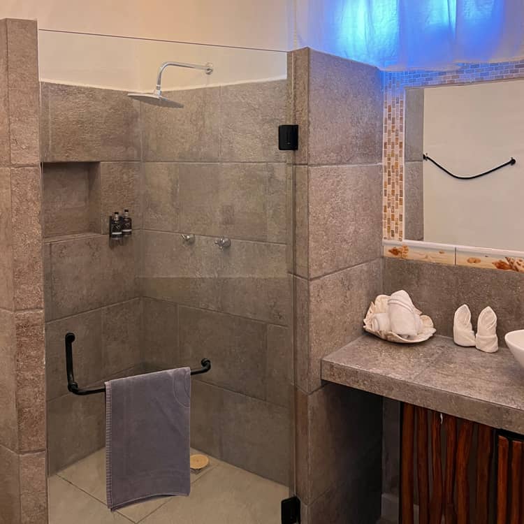 full-bathroom-studio-ground-floor