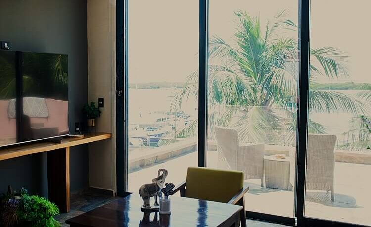 penthouse-tolok-convertible-living-room terrace