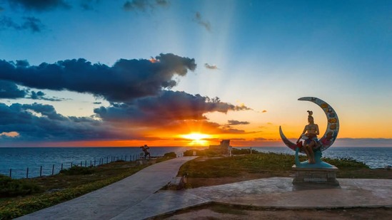 amanecer en Punta Sur Isla Mujeres México