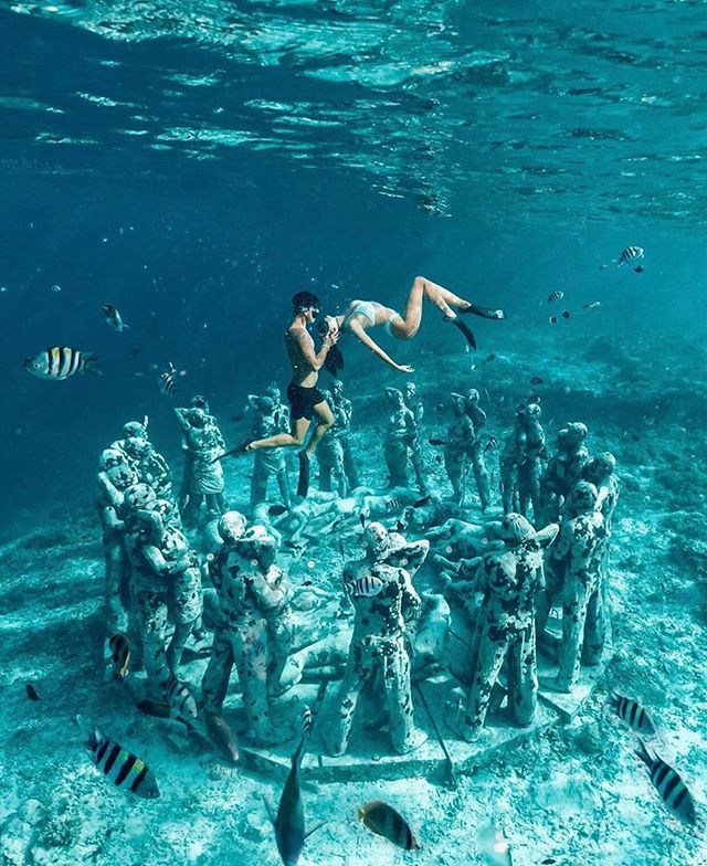 snorkeling-in-MUSA-underwater-museum-of-art-in-isla-mujeres-snorkel-tour