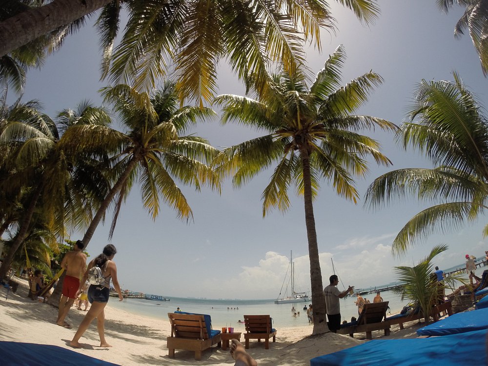 isla-mujeres-playas-playa-lancheros-pescado- Tikinxic pescado tiquichi