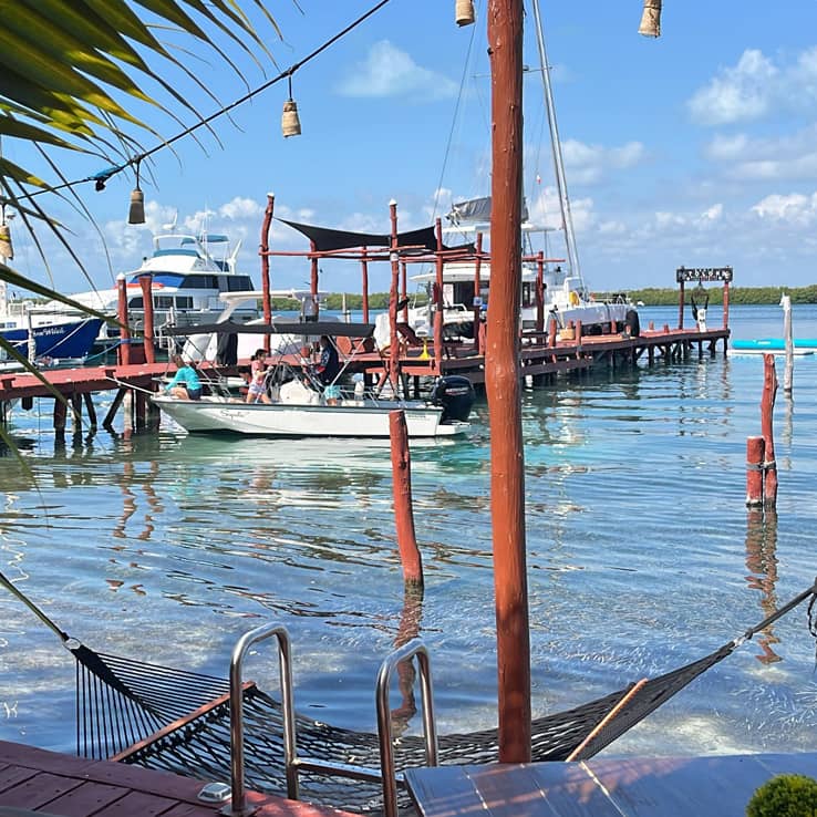 marina isla mujeres por hora